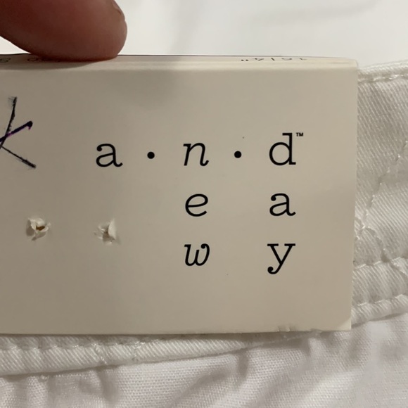 A New Day Stretch Elastizado Shorts Sz 16 NWT, side hidden zipper - Picture 6 of 7